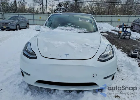 2023 Tesla Model Y z USA, uszkodzony, nr VIN 7SAYGDEE9PA129456